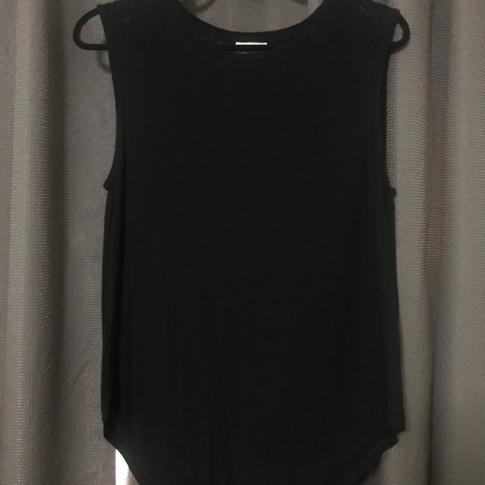 Black Old Navy Sleeveless Shirt